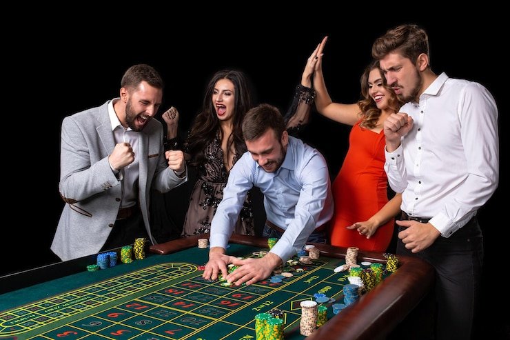 nadim game menu showing Domino QQ, football markets, and slot games